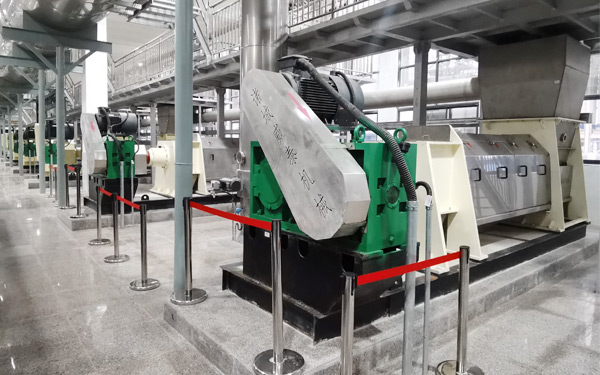 玉米胚芽、纖維擠干脫水作業現場